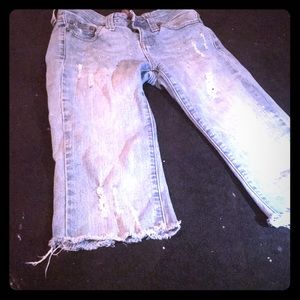 Distressed capris
